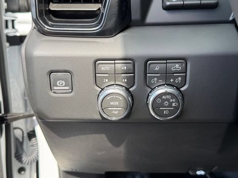 Used 2026 GMC Sierra 1500 AT4 w/ AT4 Premium Package AWD/4WD image 33