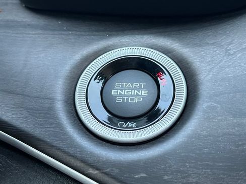 Used 2023 Jeep Grand Cherokee Limited AWD/4WD image 34