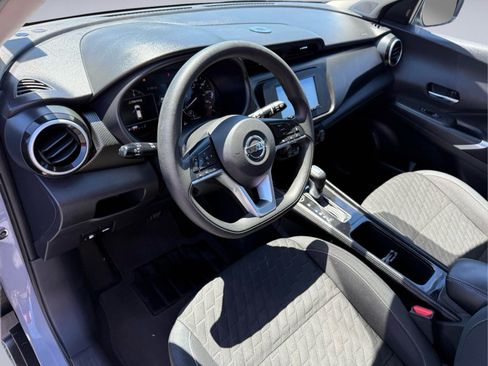 Used 2021 Nissan Kicks SV FWD image 14