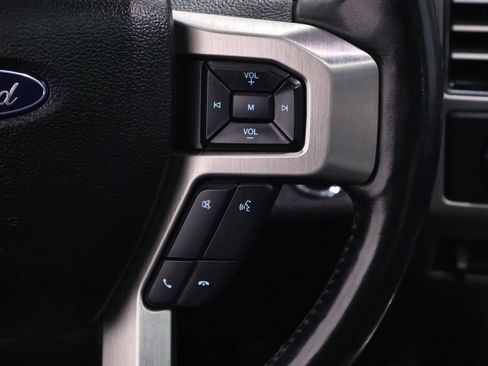 Certified 2019 Ford F450 Platinum w/ Platinum Ultimate Package AWD/4WD image 28