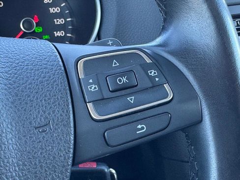 Used 2013 Volkswagen Golf TDI image 15