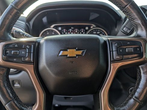 Used 2022 Chevrolet Silverado 3500 High Country image 37