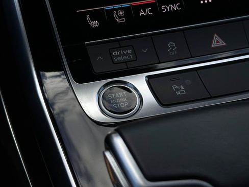 Used 2021 Audi Q8 Premium Plus AWD/4WD image 27