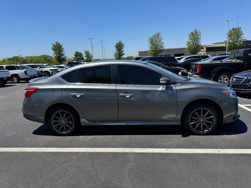 Used 2017 Nissan Sentra SR w/ SR Premium Technology Package FWD image 2