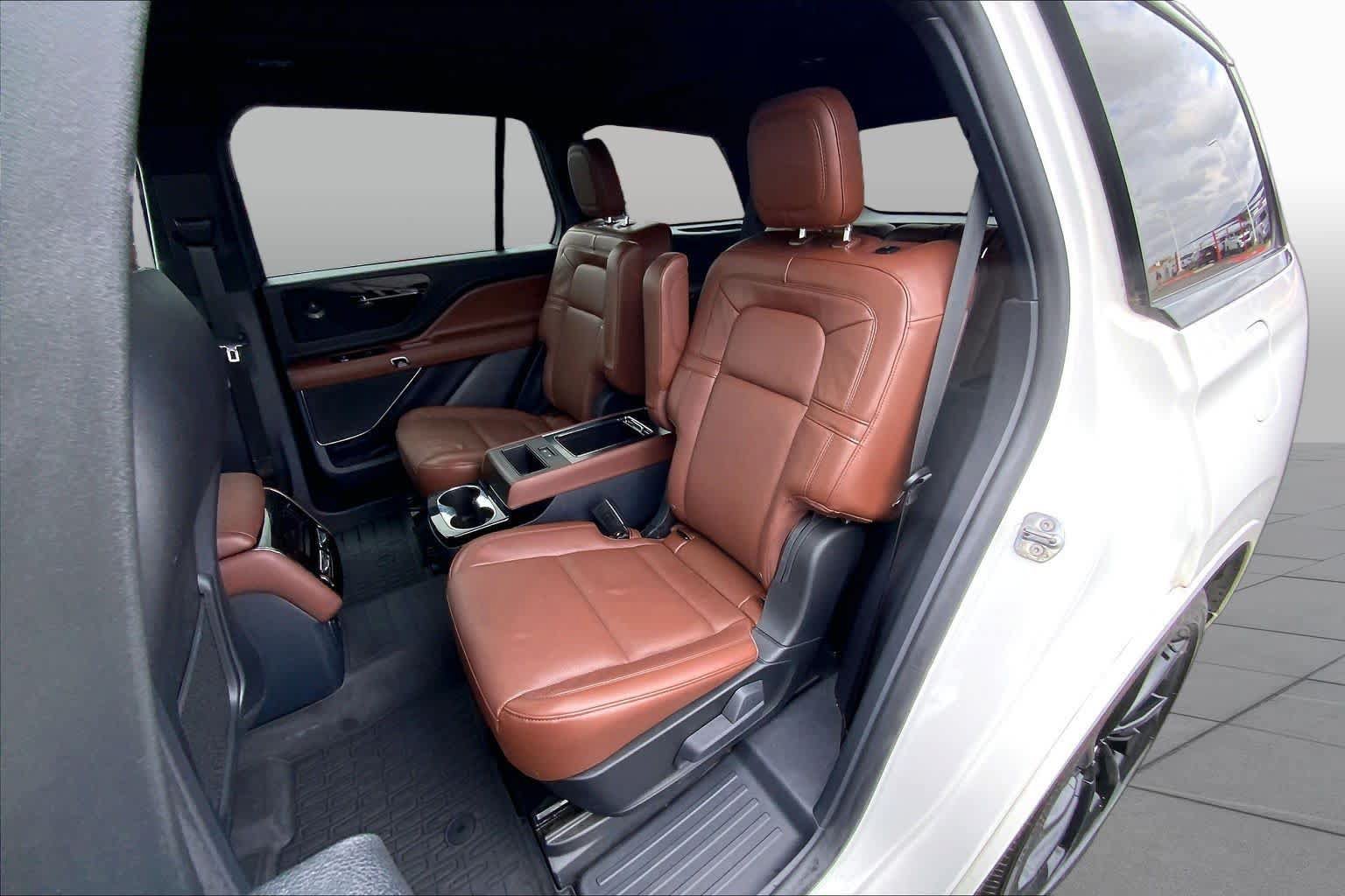 Used 2025 Lincoln Aviator Reserve w/ Jet Appearance Package AWD/4WD image 21