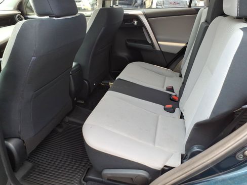 Used 2018 Toyota RAV4 XLE AWD/4WD image 20