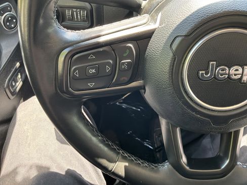 Used 2021 Jeep Wrangler Sport S image 19