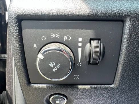 Used 2015 Jeep Grand Cherokee Limited w/ Trailer Tow Group IV AWD/4WD image 21