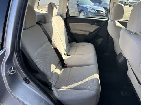 Used 2018 Subaru Forester 2.5i AWD/4WD image 18