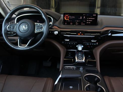 Used 2024 Acura MDX SH-AWD w/ Technology Package image 18