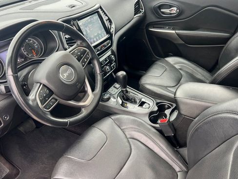 Used 2019 Jeep Cherokee Limited w/ Luxury Group AWD/4WD image 7