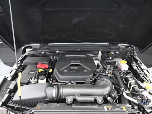 Used 2025 Jeep Wrangler Unlimited Sport AWD/4WD image 23