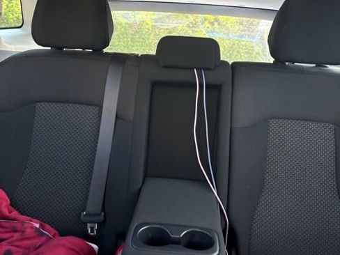 Used 2023 Kia Sportage LX image 17