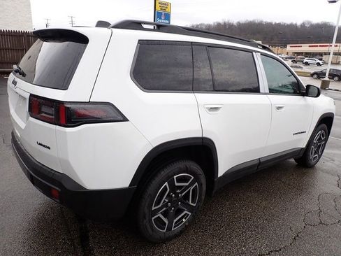 New 2026 Jeep Cherokee Laredo image 7