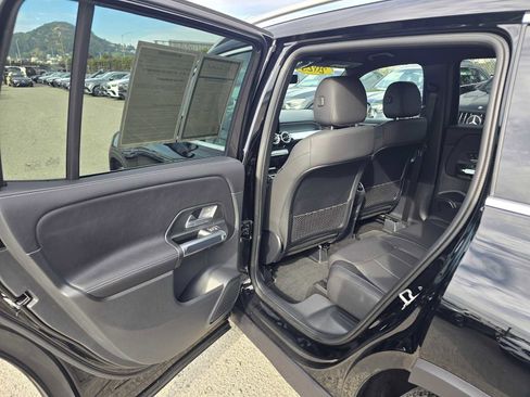 Used 2025 Mercedes-Benz GLB 250 GLB 250 image 17