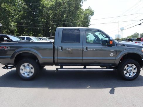 Used 2016 Ford F250 Lariat w/ Lariat Ultimate Package AWD/4WD image 4