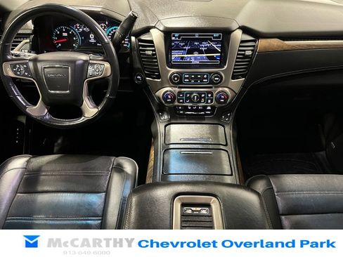 Used 2018 GMC Yukon Denali w/ Denali Ultimate Package image 32
