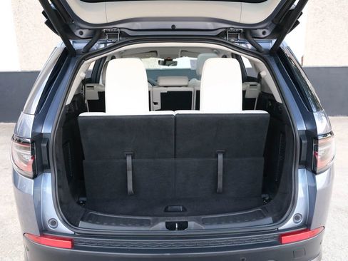 Used 2020 Land Rover Discovery Sport SE image 27