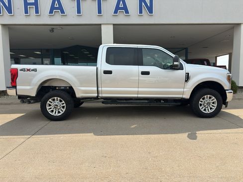 Used 2019 Ford F250 XLT AWD/4WD image 7
