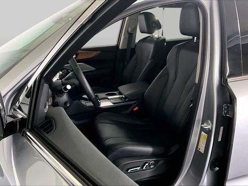 Used 2022 Acura MDX SH-AWD image 9