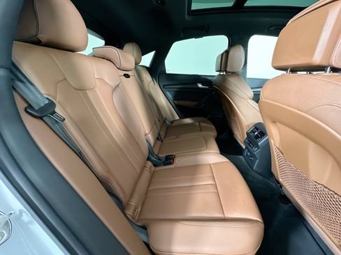 Used 2021 Audi Q5 Prestige w/ Prestige Package AWD/4WD image 41