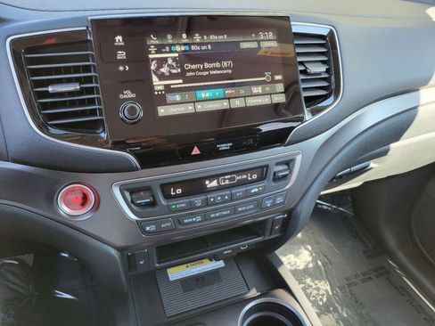 Used 2022 Honda Pilot Special Edition image 32