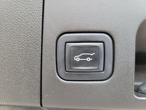 Used 2023 Cadillac XT4 Sport FWD image 38