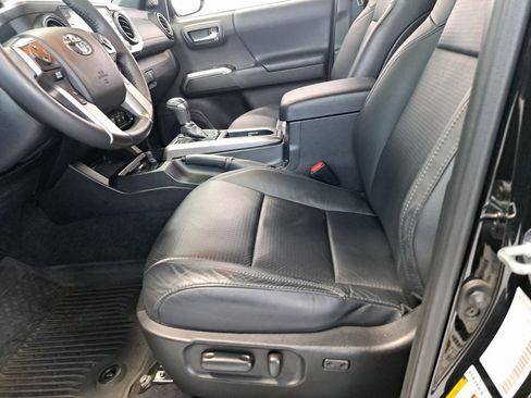 Used 2021 Toyota Tacoma Limited w/ Nightshade Package image 22