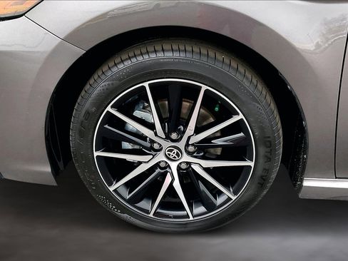 Used 2024 Toyota Camry SE image 34