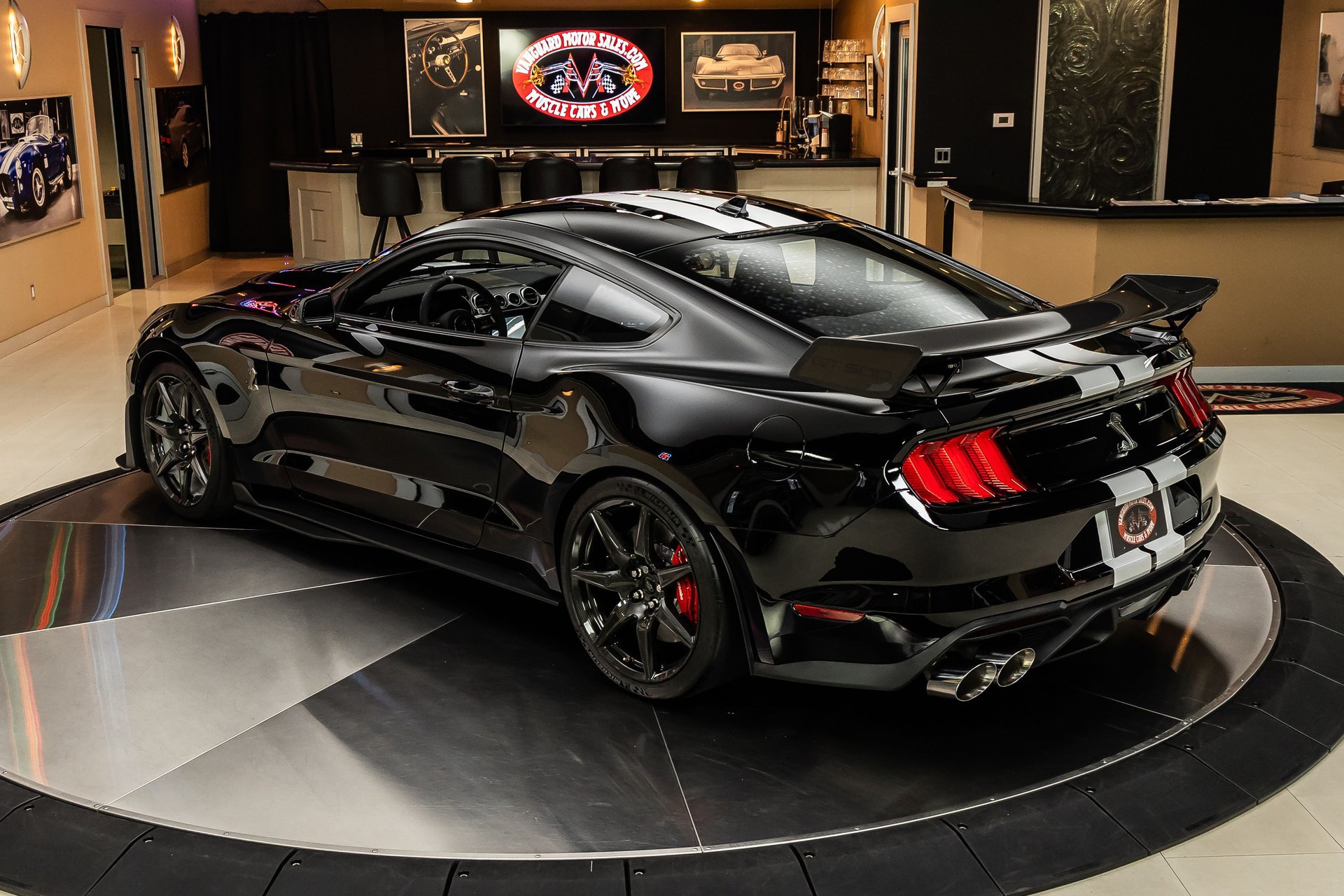 Used 2020 Ford Mustang Shelby GT500 w/ Carbon Fiber Track Pack RWD image 17