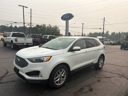 Used 2024 Ford Edge SEL w/ Convenience Package AWD/4WD image 4