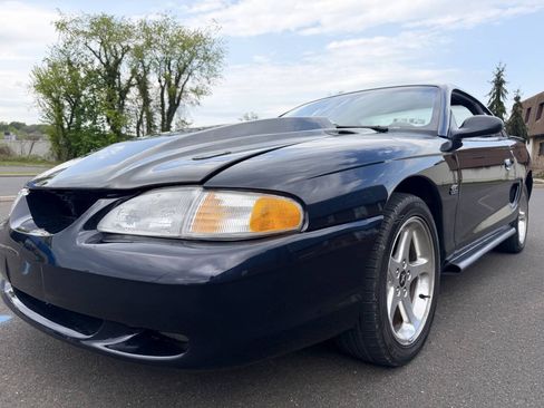Used 1994 Ford Mustang GT RWD image 3