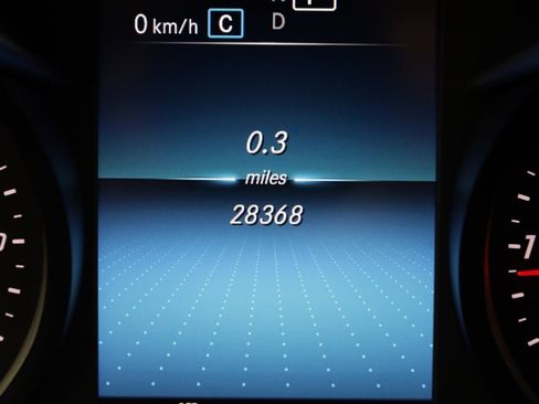 Used 2022 Mercedes-Benz GLC 300 4MATIC w/ Driver Assistance Package image 51