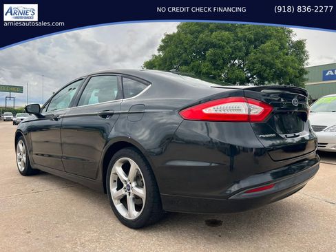 Used 2014 Ford Fusion SE FWD image 4