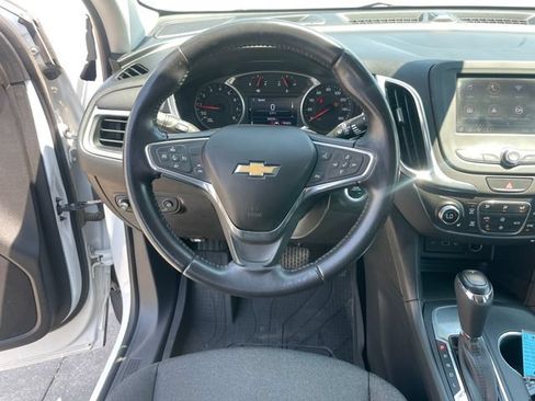 Used 2020 Chevrolet Equinox LT FWD image 43