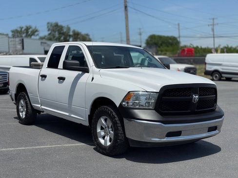 Used 2018 RAM 1500 Tradesman w/ Chrome Appearance Group AWD/4WD image 3