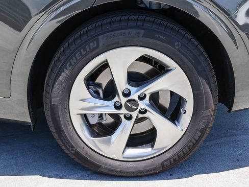 Used 2026 Genesis GV70 2.5T Select AWD/4WD image 8