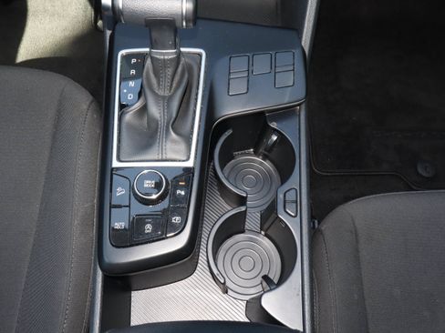 Used 2025 Kia Sportage LX FWD image 18