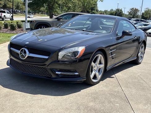 Used 2015 Mercedes-Benz SL 550 image 11