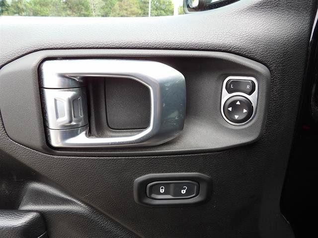 Used 2024 Jeep Gladiator Sport AWD/4WD image 13