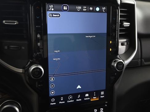 Used 2024 RAM 2500 Big Horn w/ Level 2 Equipment Group AWD/4WD image 9