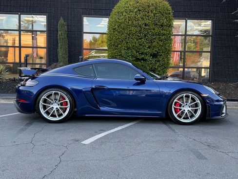 Used 2023 Porsche 718 Cayman GT4 RWD image 22