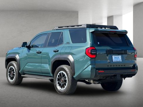 Used 2025 Toyota 4Runner 4WD image 6