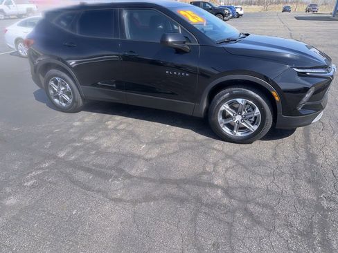 Used 2025 Chevrolet Blazer LT FWD image 20