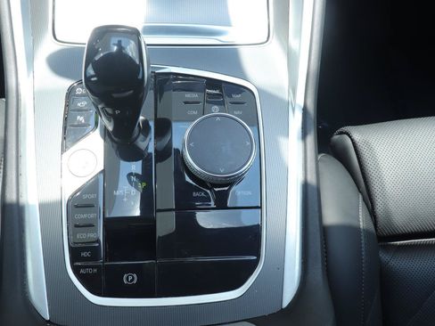 Used 2023 BMW X6 xDrive40i AWD/4WD image 21