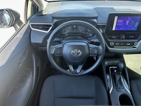 Used 2024 Toyota Corolla LE FWD image 27