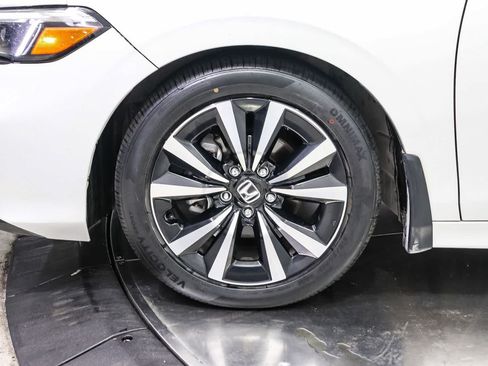 Used 2025 Honda Civic Sport image 9