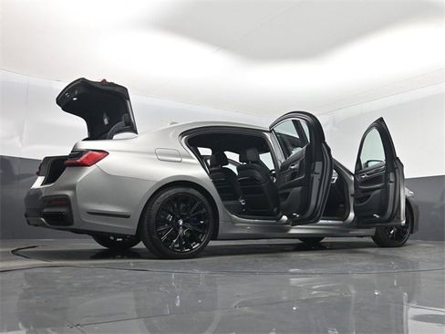 Used 2022 BMW 740i xDrive 740i xDrive w/ M Sport Package image 62