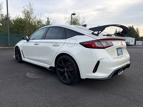 Used 2025 Honda Civic Type R image 5