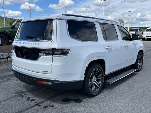 Used 2022 Jeep Grand Wagoneer Series I AWD/4WD image 7